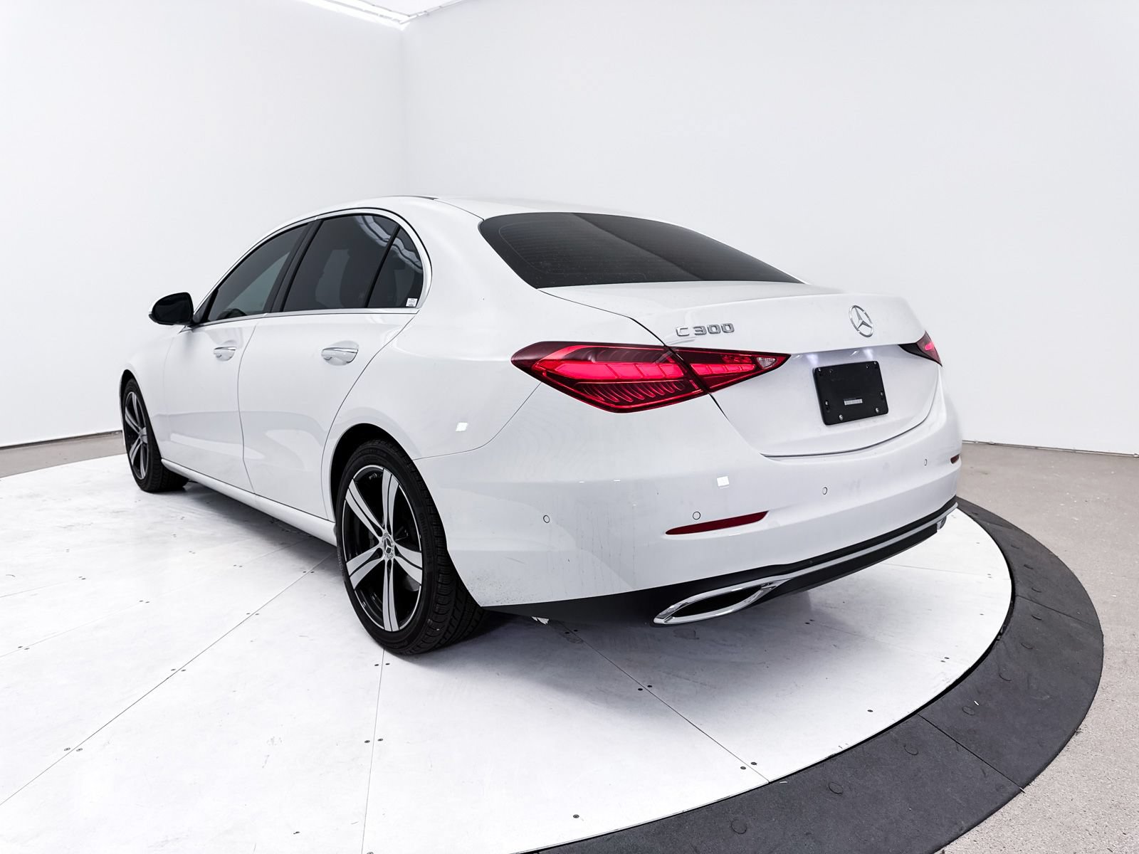 Used 2024 Mercedes-Benz C 300 Sedan image 17