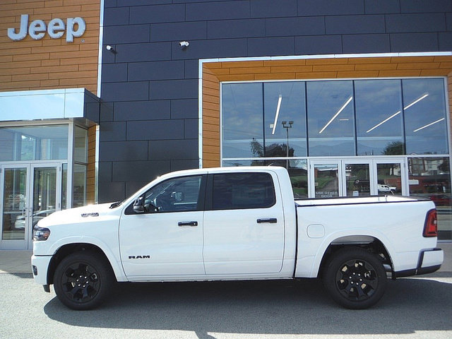 New 2027 RAM 1500 4x4 Crew Cab image 2