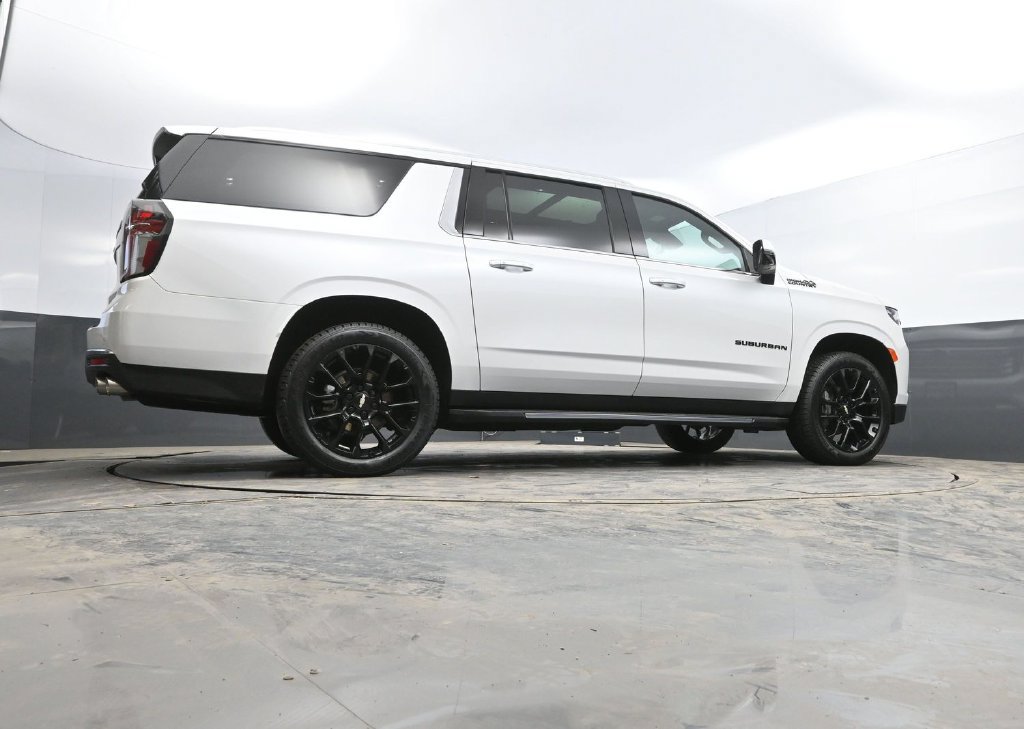 Used 2023 Chevrolet Suburban High Country w/ Max Trailering Package AWD/4WD image 38