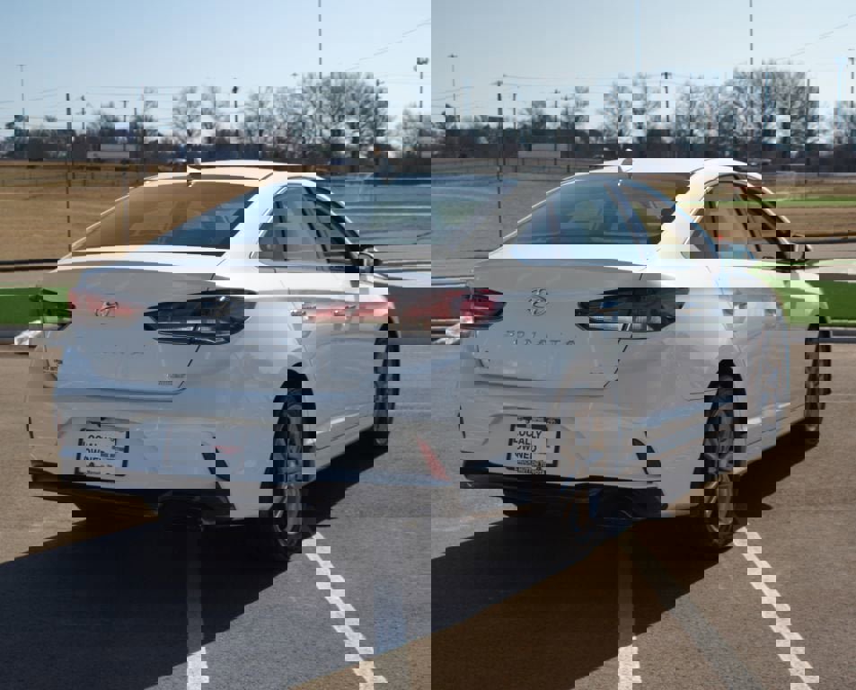 Used 2018 Hyundai Sonata Limited image 19