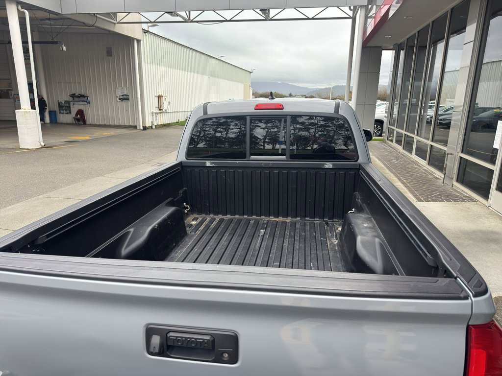 Used 2018 Toyota Tacoma TRD Off-Road image 13