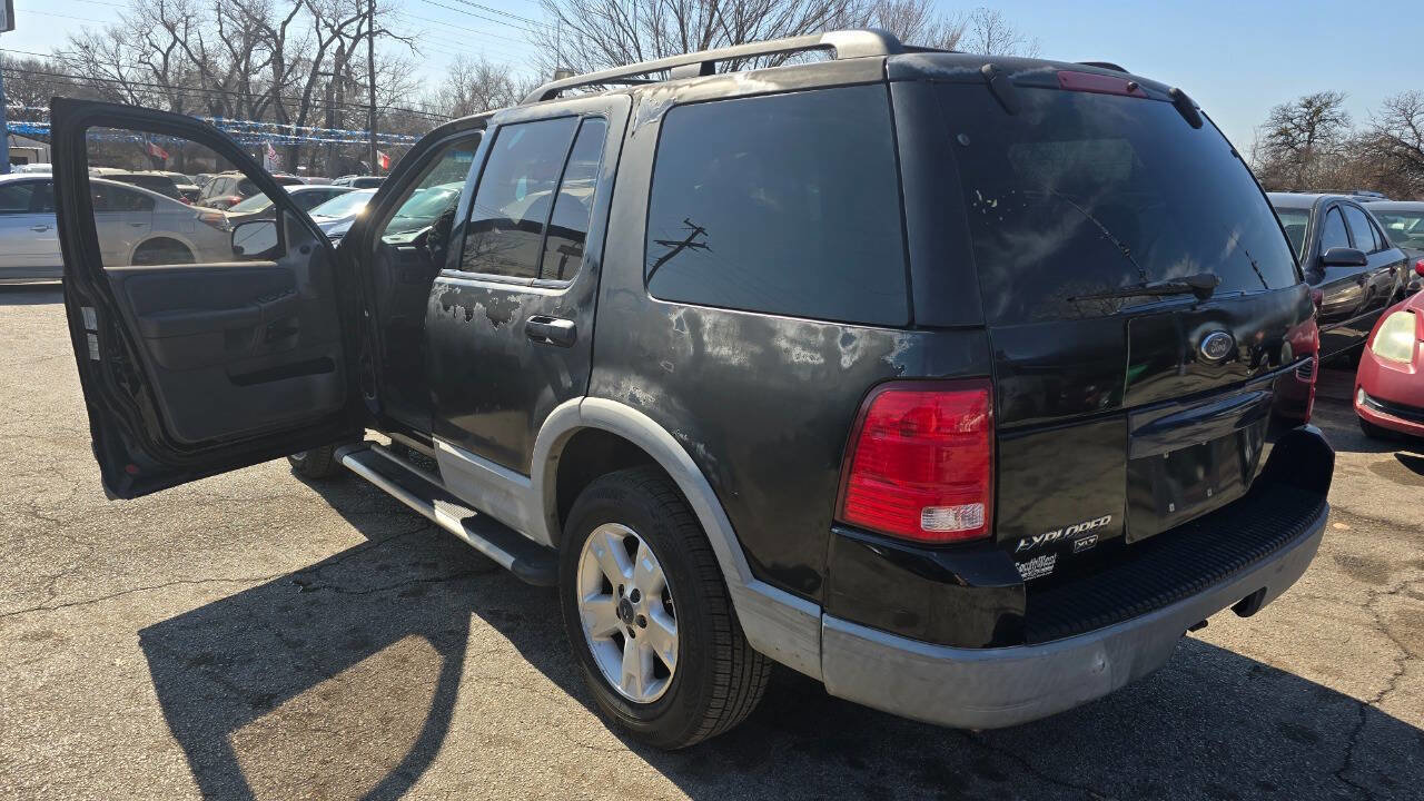 Used 2002 Ford Explorer XLT image 10
