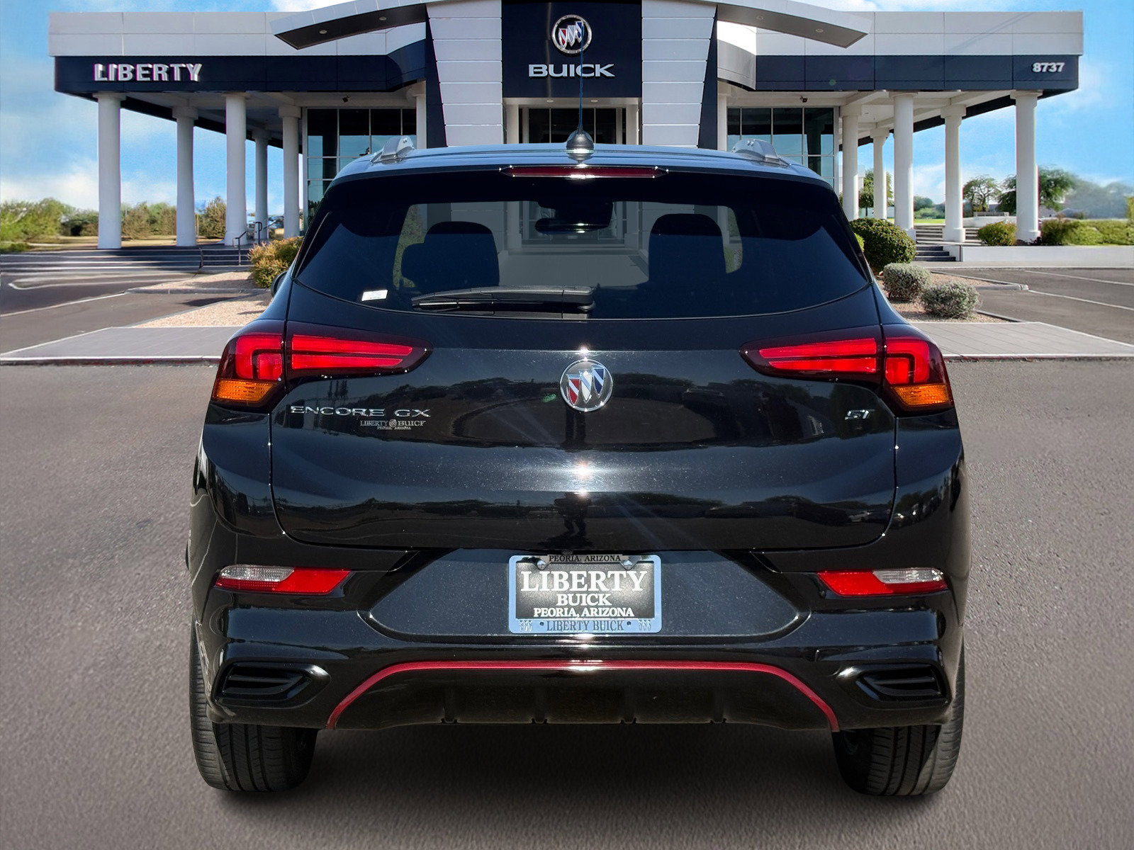 Used 2023 Buick Encore GX Select w/ Sport Touring Package image 5