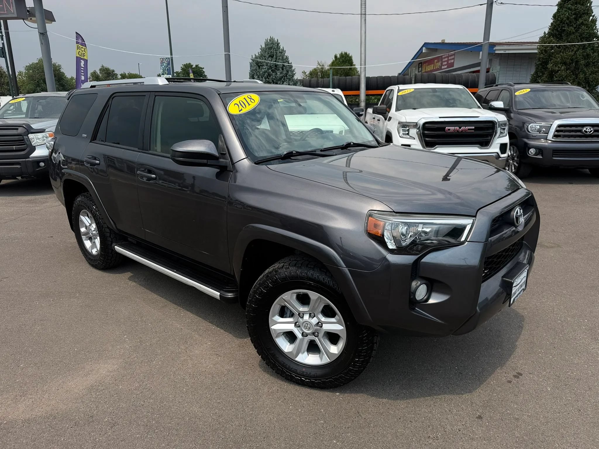 Used 2018 Toyota 4Runner SR5 AWD/4WD image 3