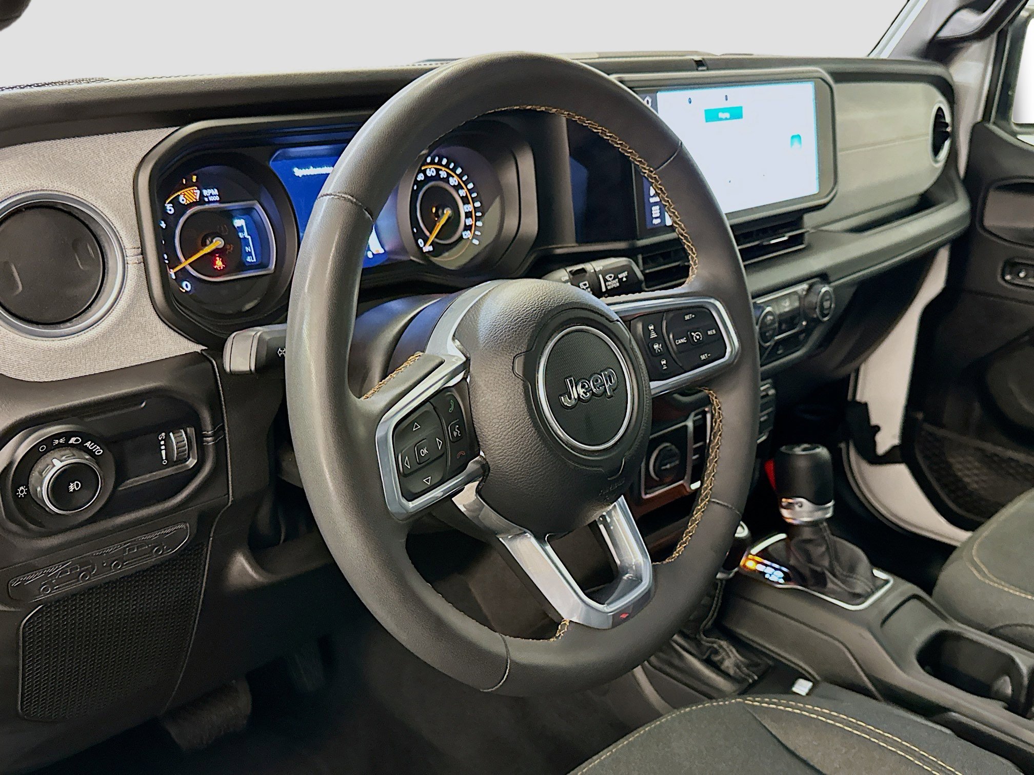 Used 2025 Jeep Wrangler Unlimited Sahara AWD/4WD image 18