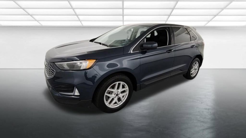 Used 2023 Ford Edge SEL w/ Convenience Package image 4