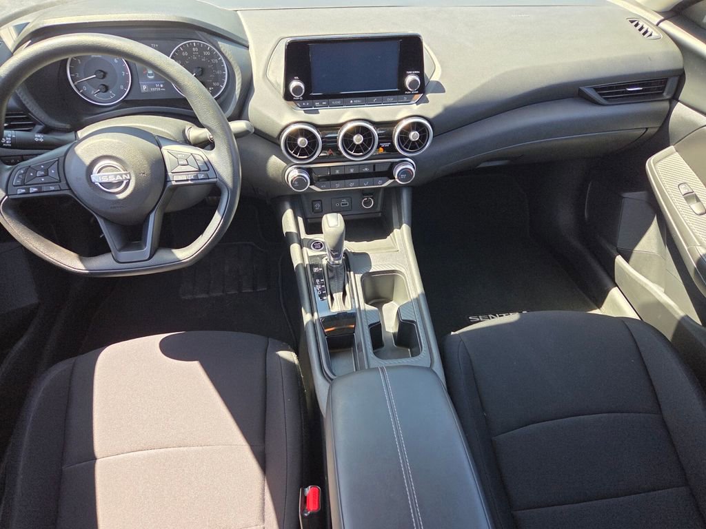 Used 2025 Nissan Sentra S image 7