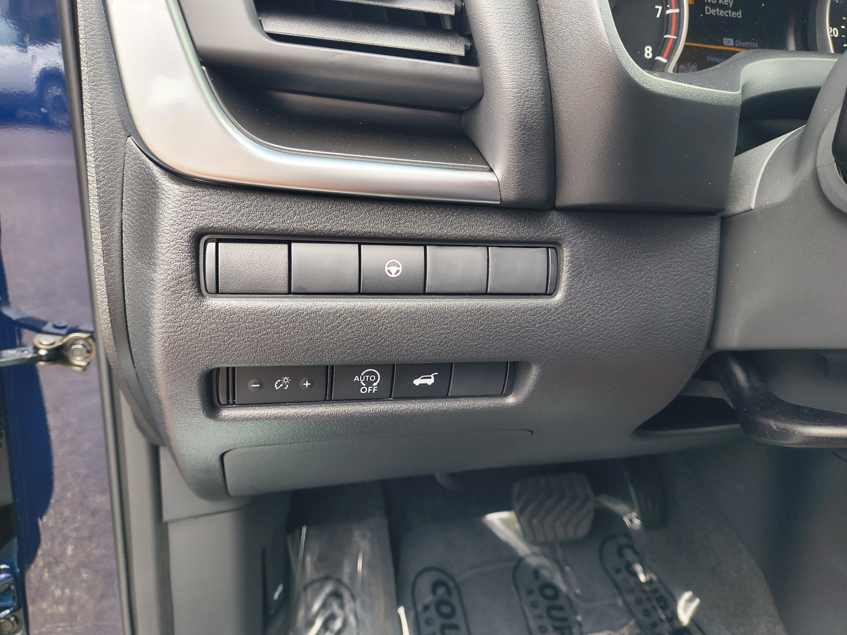 New 2026 Nissan Rogue SV FWD image 29