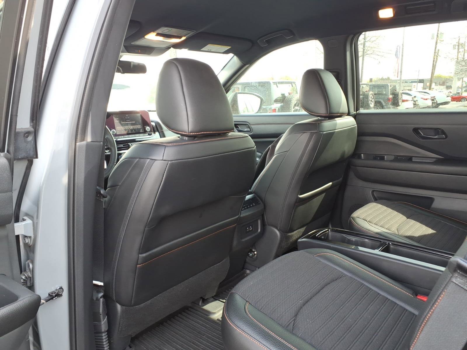 Used 2024 Nissan Pathfinder Rock Creek AWD/4WD image 20