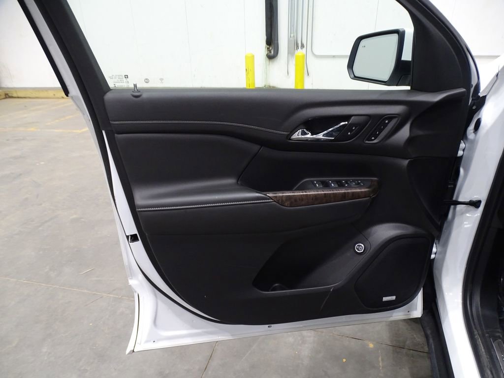 Used 2023 GMC Acadia Denali image 17