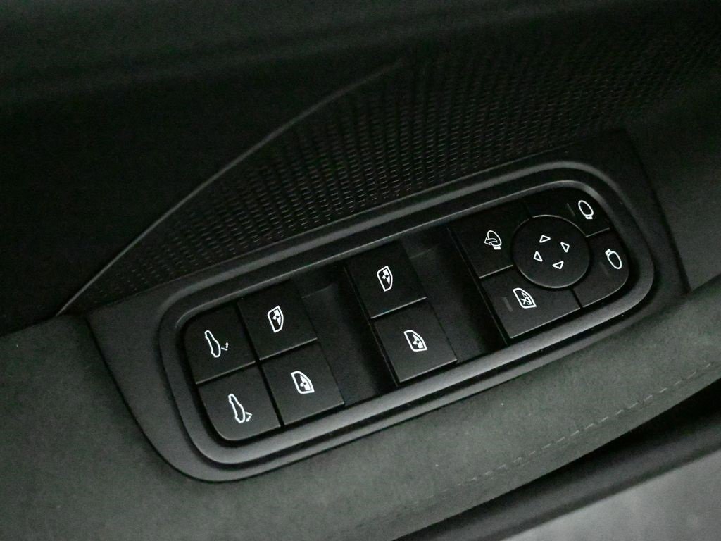 New 2025 Porsche Panamera image 19