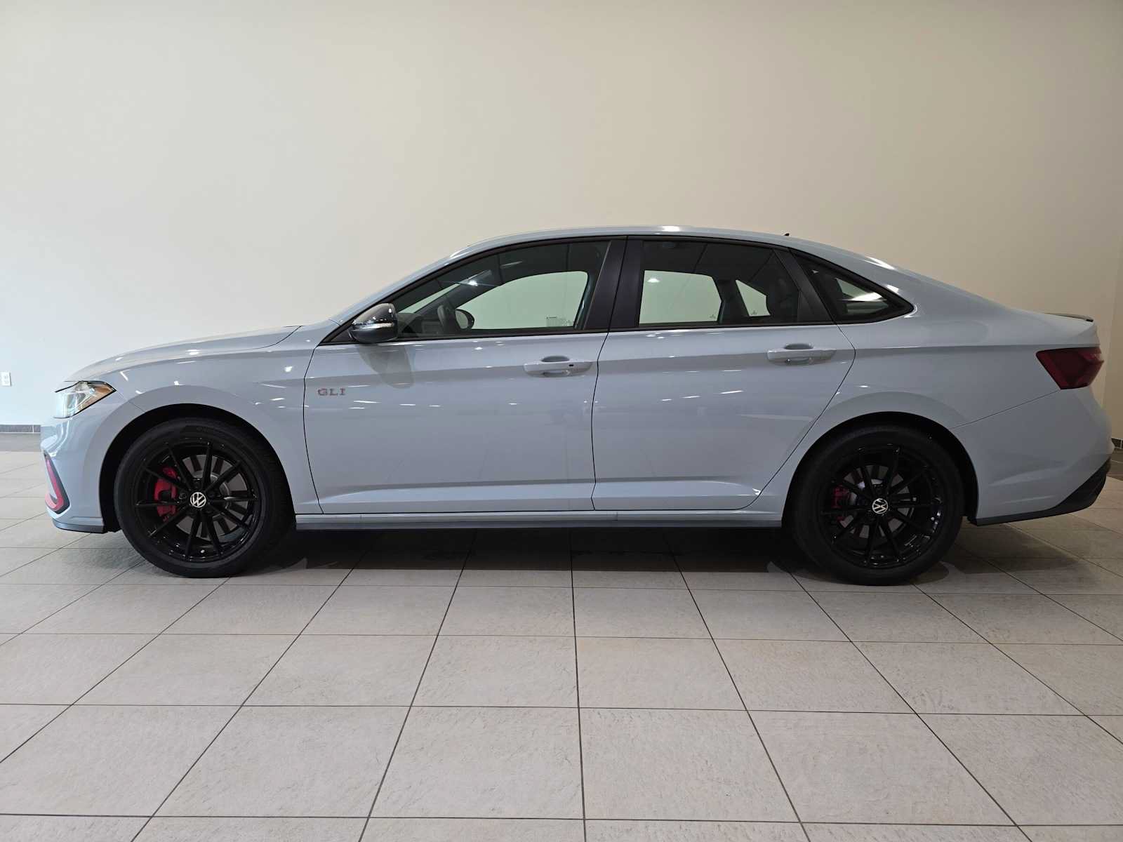 Used 2026 Volkswagen Jetta GLI Autobahn FWD image 3