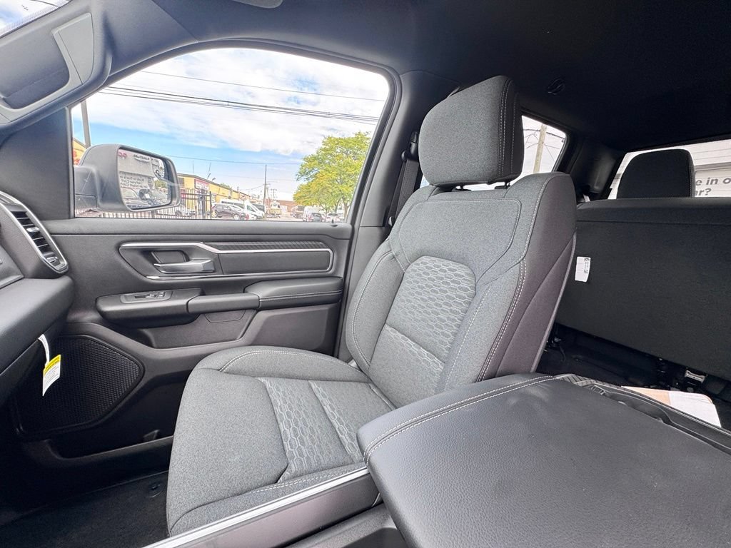 New 2026 RAM 1500 Big Horn AWD/4WD image 15