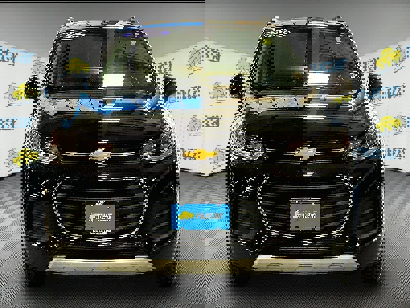 Used 2022 Chevrolet Trax LT w/ LT Convenience Package image 2