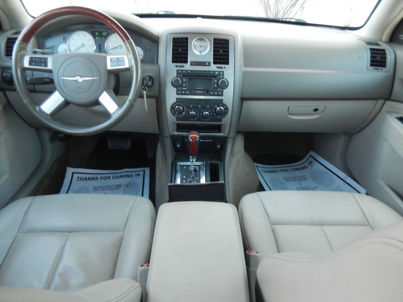 Used 2007 Chrysler 300 Touring L w/ Luxury Group AWD/4WD image 2