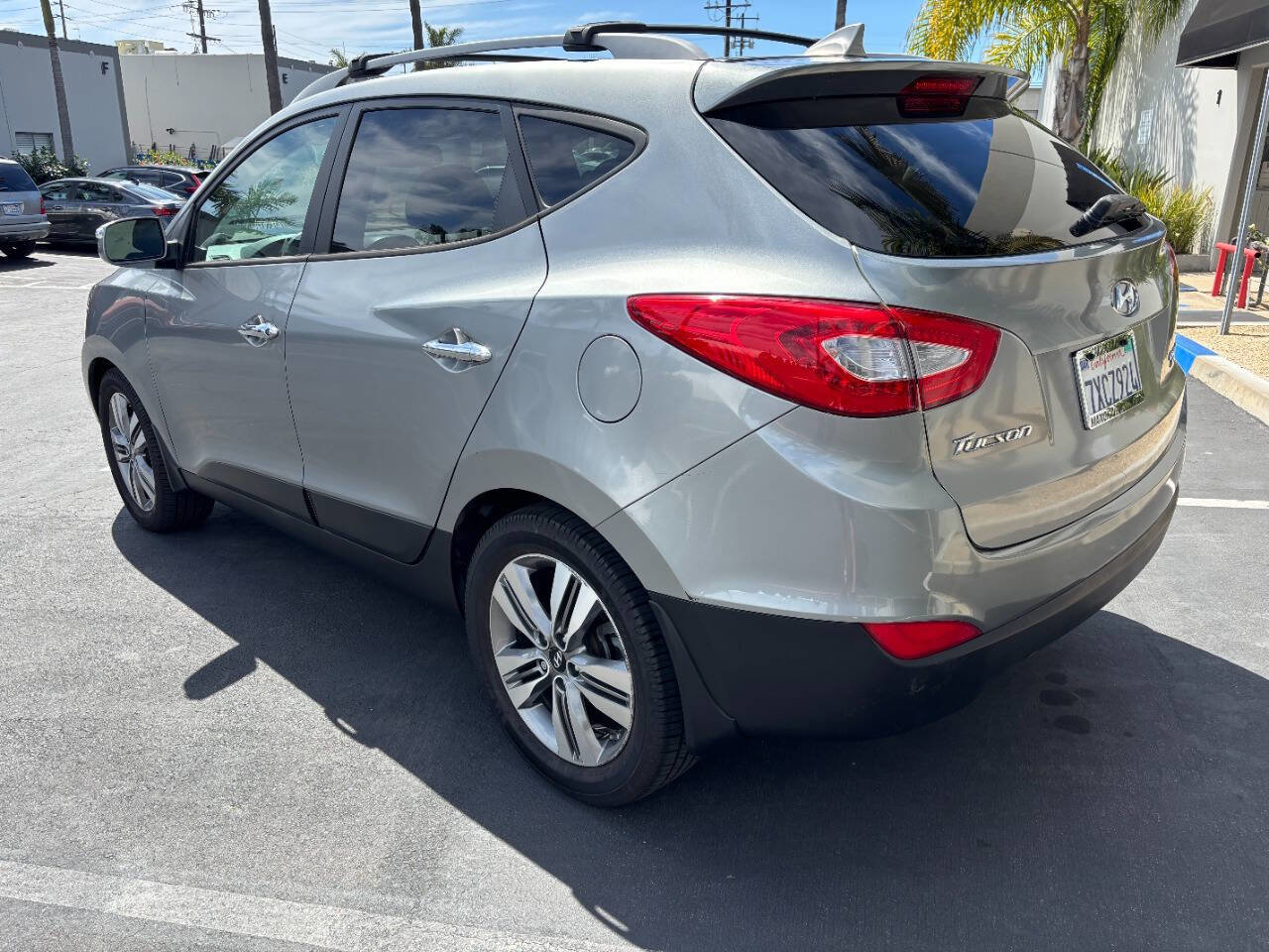 Used 2015 Hyundai Tucson Limited w/ Option Group 03 AWD/4WD image 3
