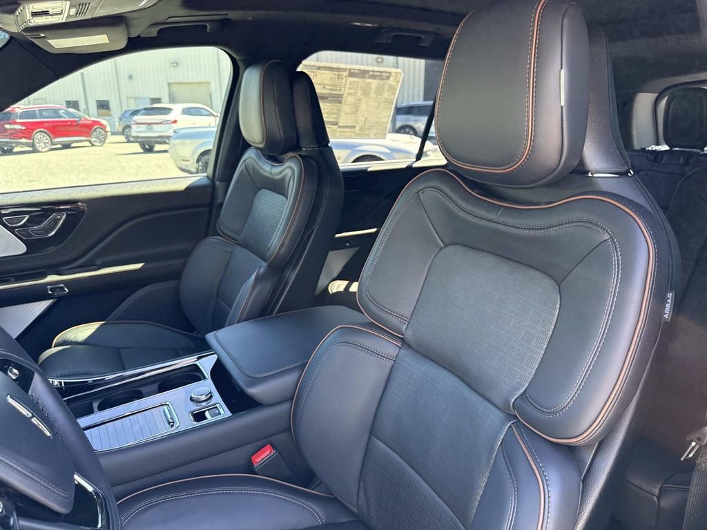 New 2025 Lincoln Aviator Black Label image 22
