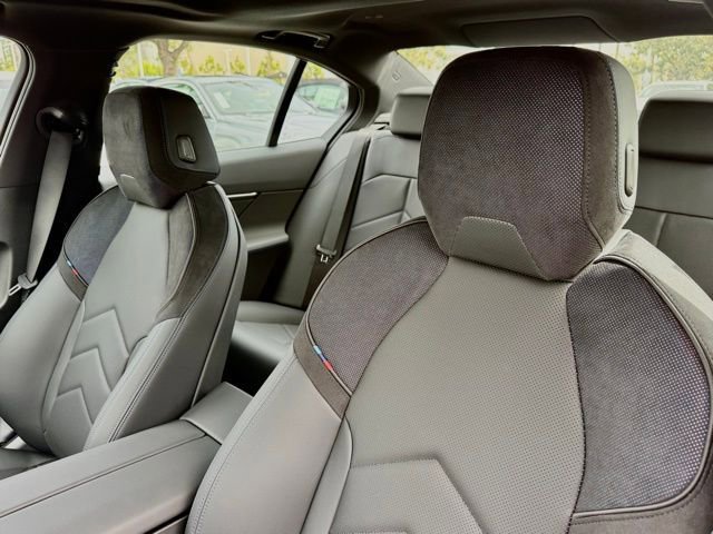 New 2026 BMW i5 eDrive40 w/ M Sport Package image 19