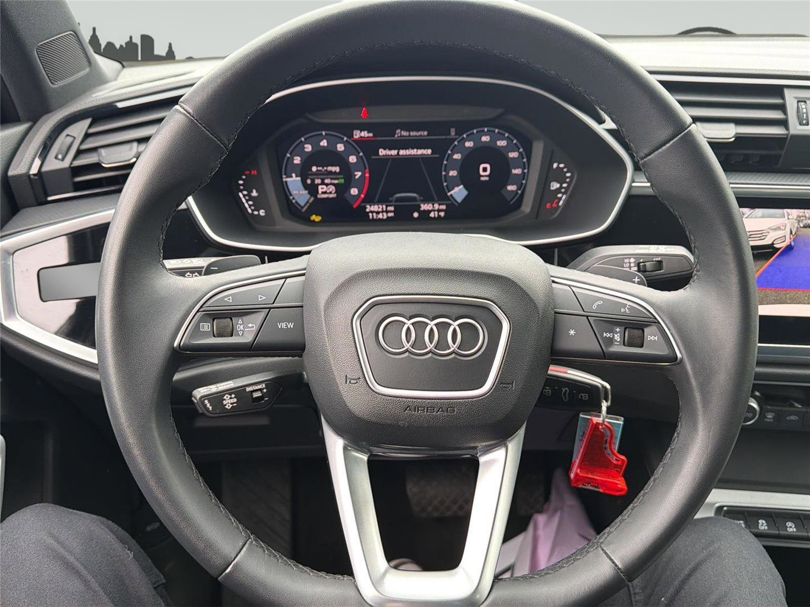 Used 2025 Audi Q3 2.0T Premium image 17