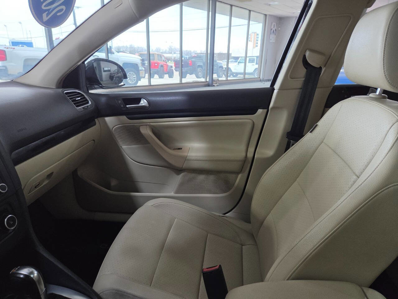 Used 2014 Volkswagen Jetta TDI image 25