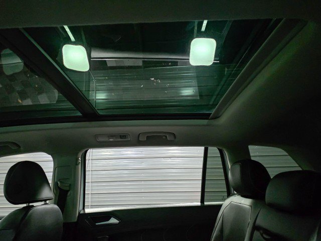 Used 2022 Volkswagen Tiguan SE FWD image 21