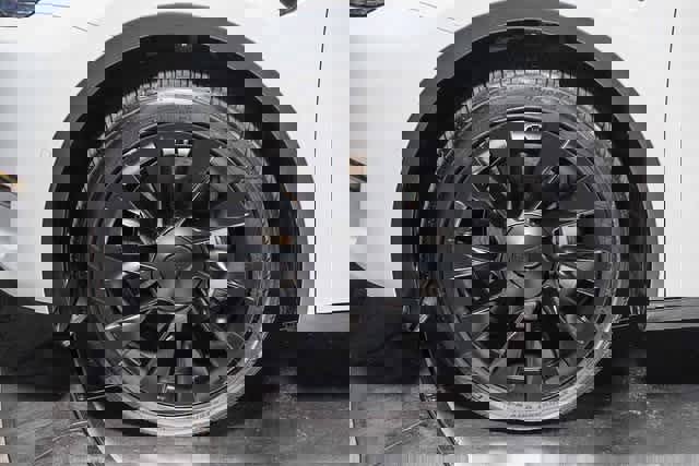 Used 2021 Tesla Model Y Long Range image 11