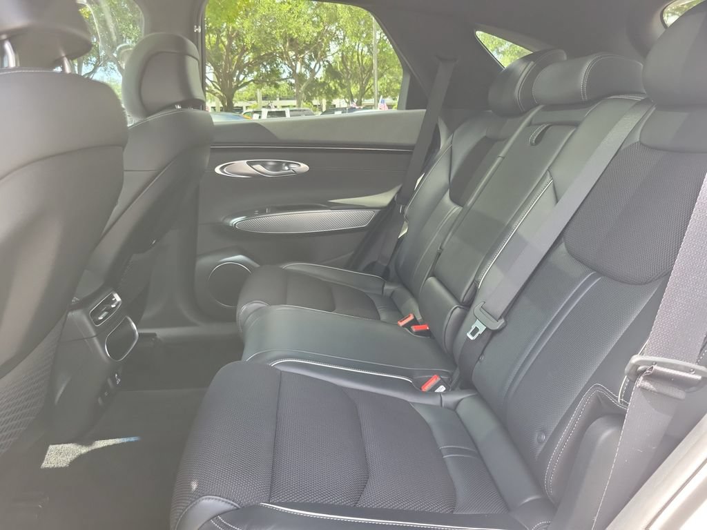 Used 2022 Genesis GV70 3.5T Sport AWD/4WD image 10