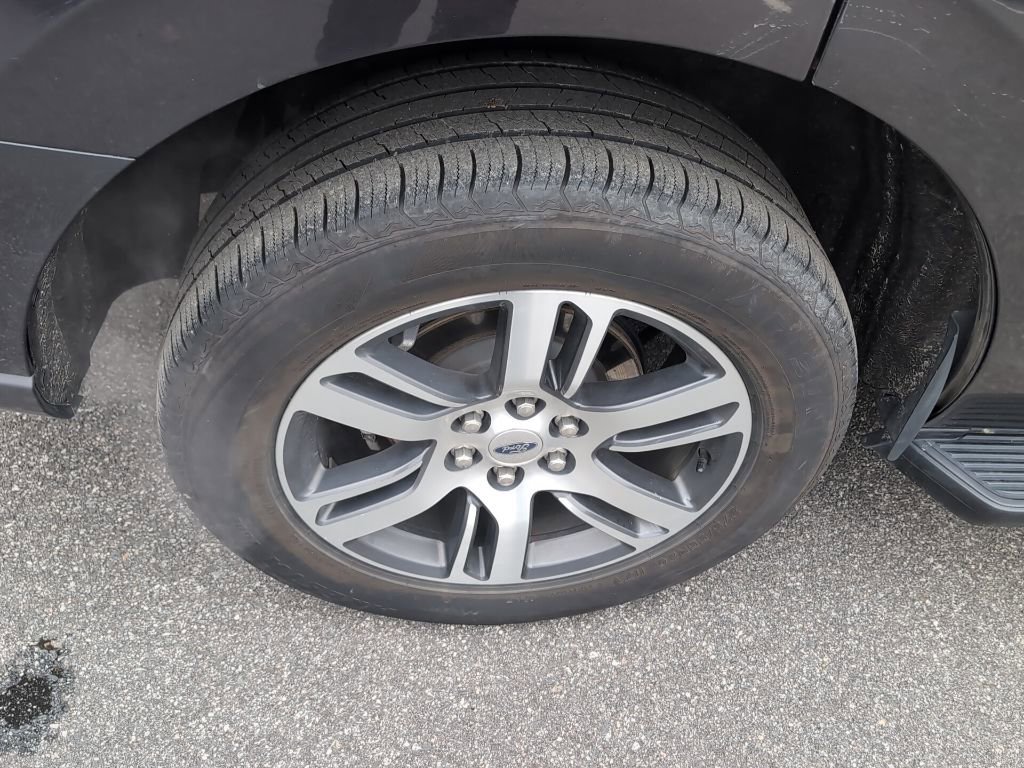 Used 2024 Ford Expedition Limited image 10