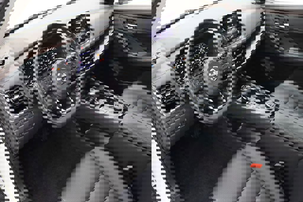 Used 2023 Nissan Rogue SV w/ SV Premium Package image 14