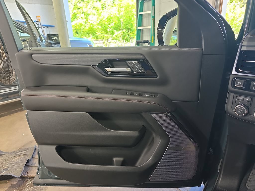 New 2026 GMC Yukon XL AT4 Ultimate AWD/4WD image 31