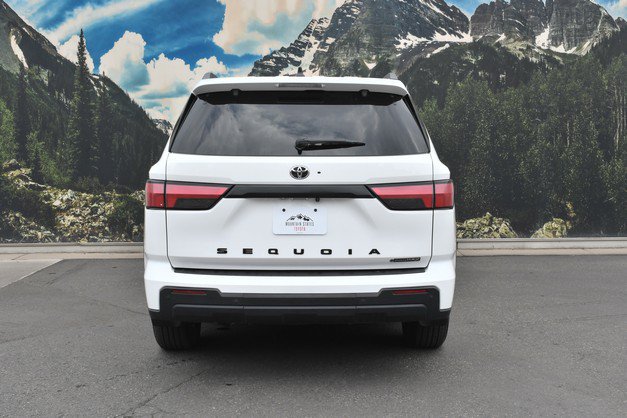 Certified 2025 Toyota Sequoia SR5 AWD/4WD image 10