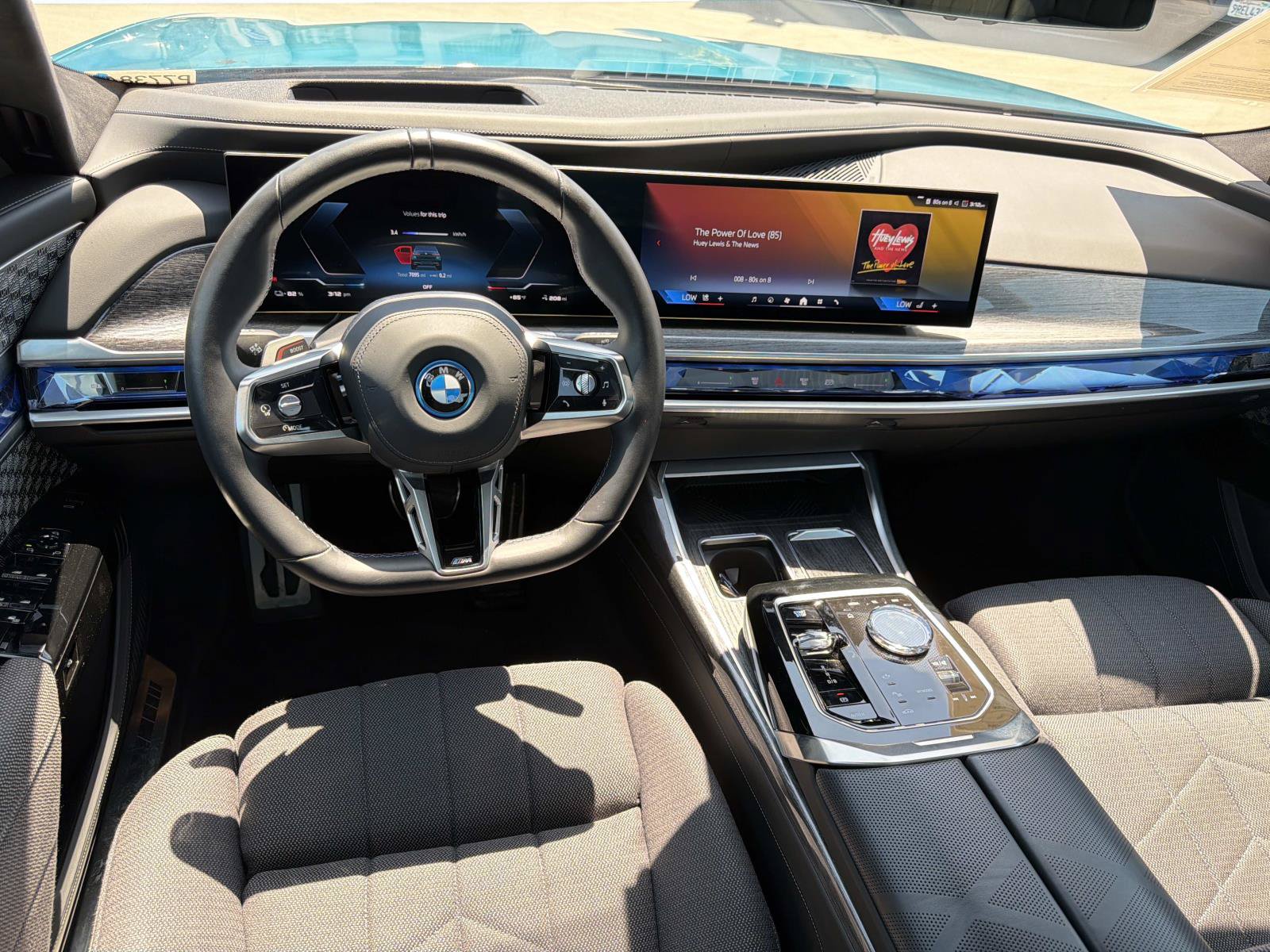 Used 2025 BMW i7 M70 AWD/4WD image 7