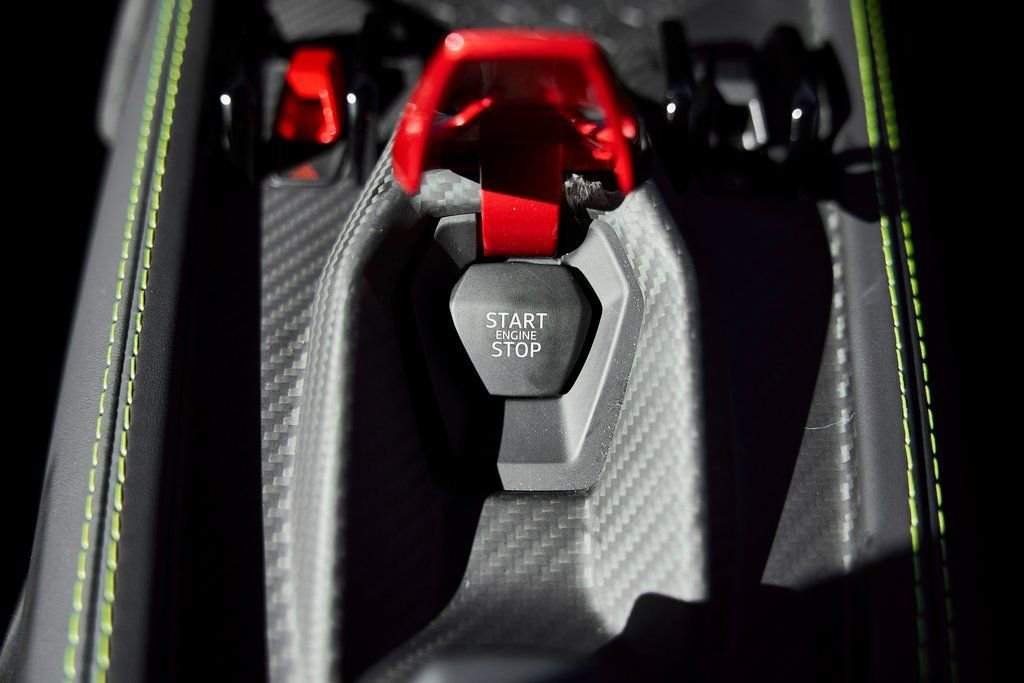 Used 2025 Lamborghini Revuelto AWD/4WD image 63
