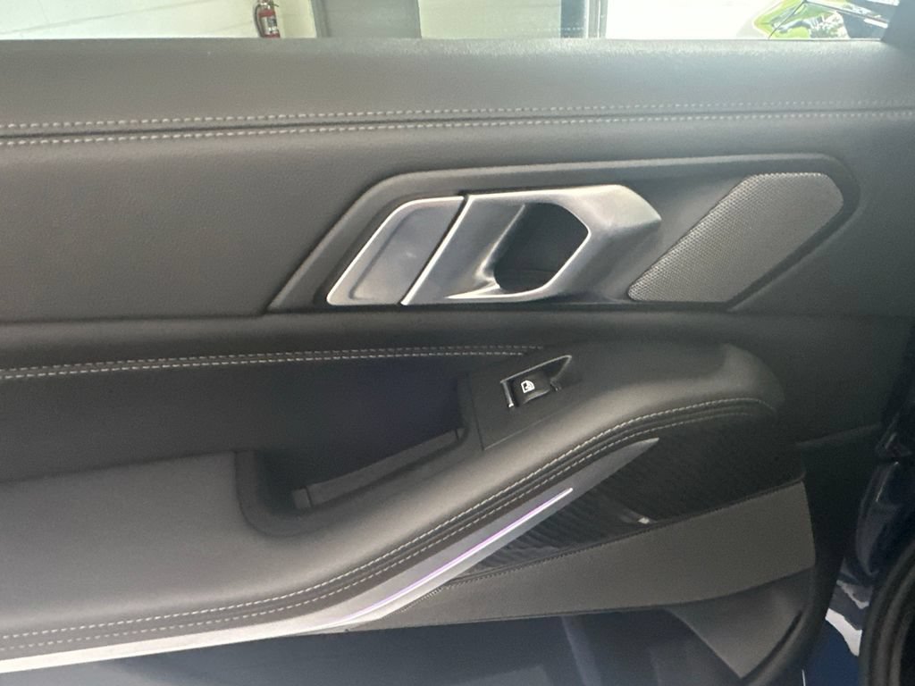 Used 2023 BMW X5 M50i w/ Climate Comfort Package AWD/4WD image 18