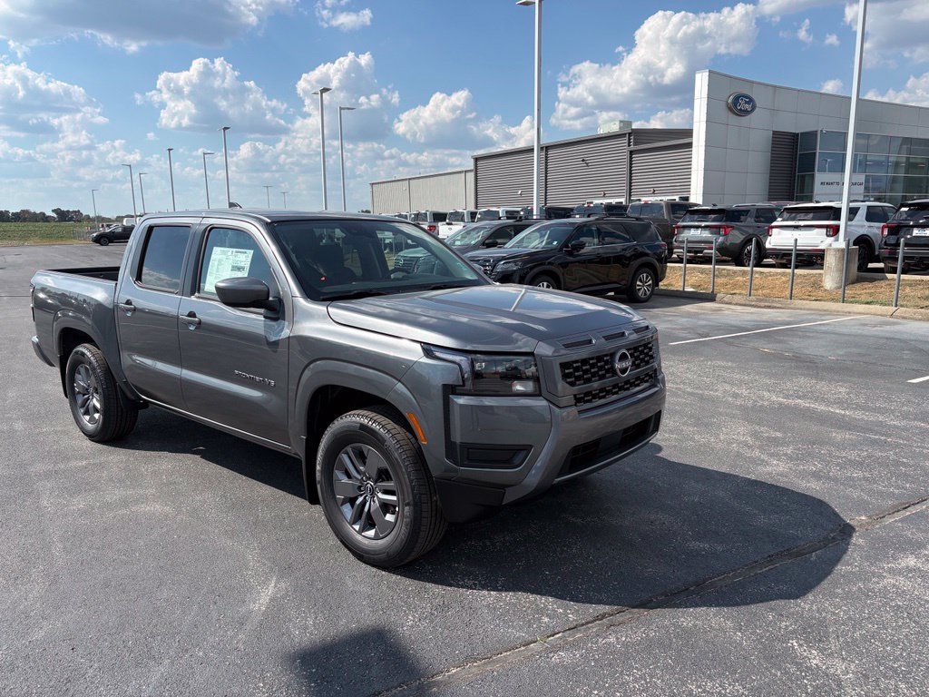 New 2027 Nissan Frontier 2WD Crew Cab image 2