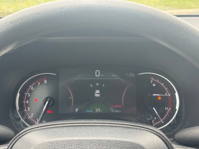 Used 2023 Toyota RAV4 LE image 17