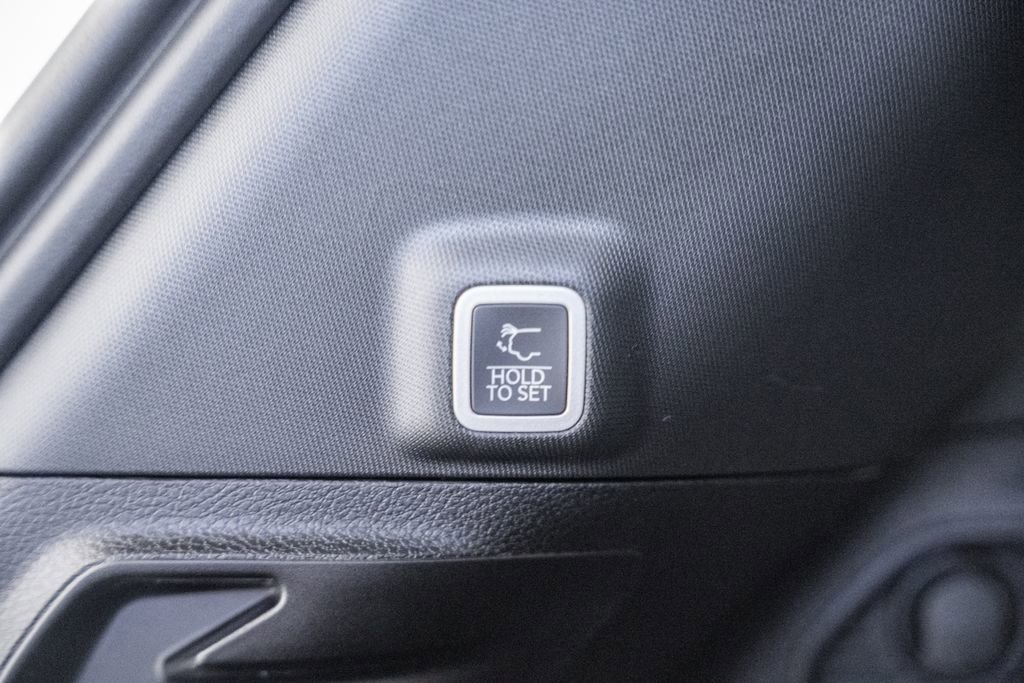 New 2025 Jeep Grand Cherokee 4WD image 10