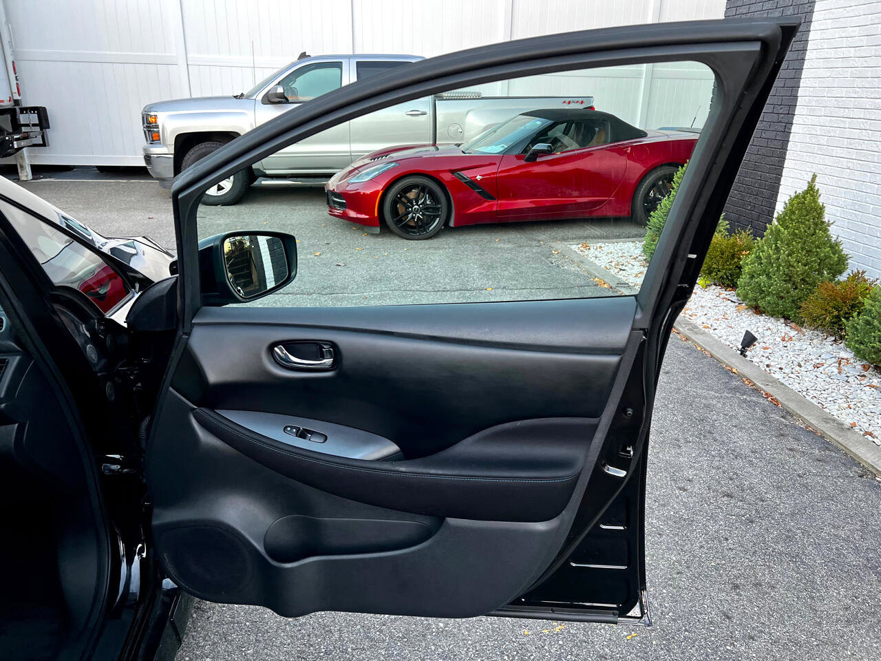 Used 2020 Nissan Leaf S w/ S Charge Package image 21