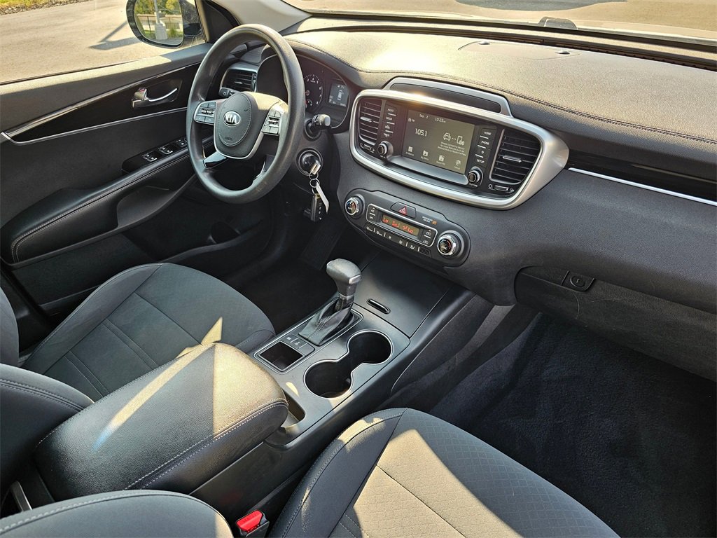 Used 2019 Kia Sorento LX image 11