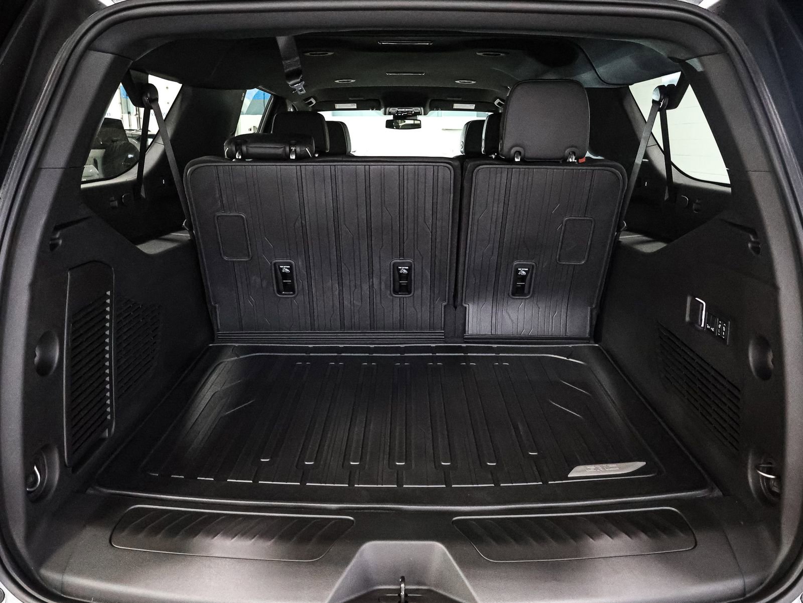 New 2026 GMC Yukon XL Elevation w/ LPO, Floor Liner Package image 17