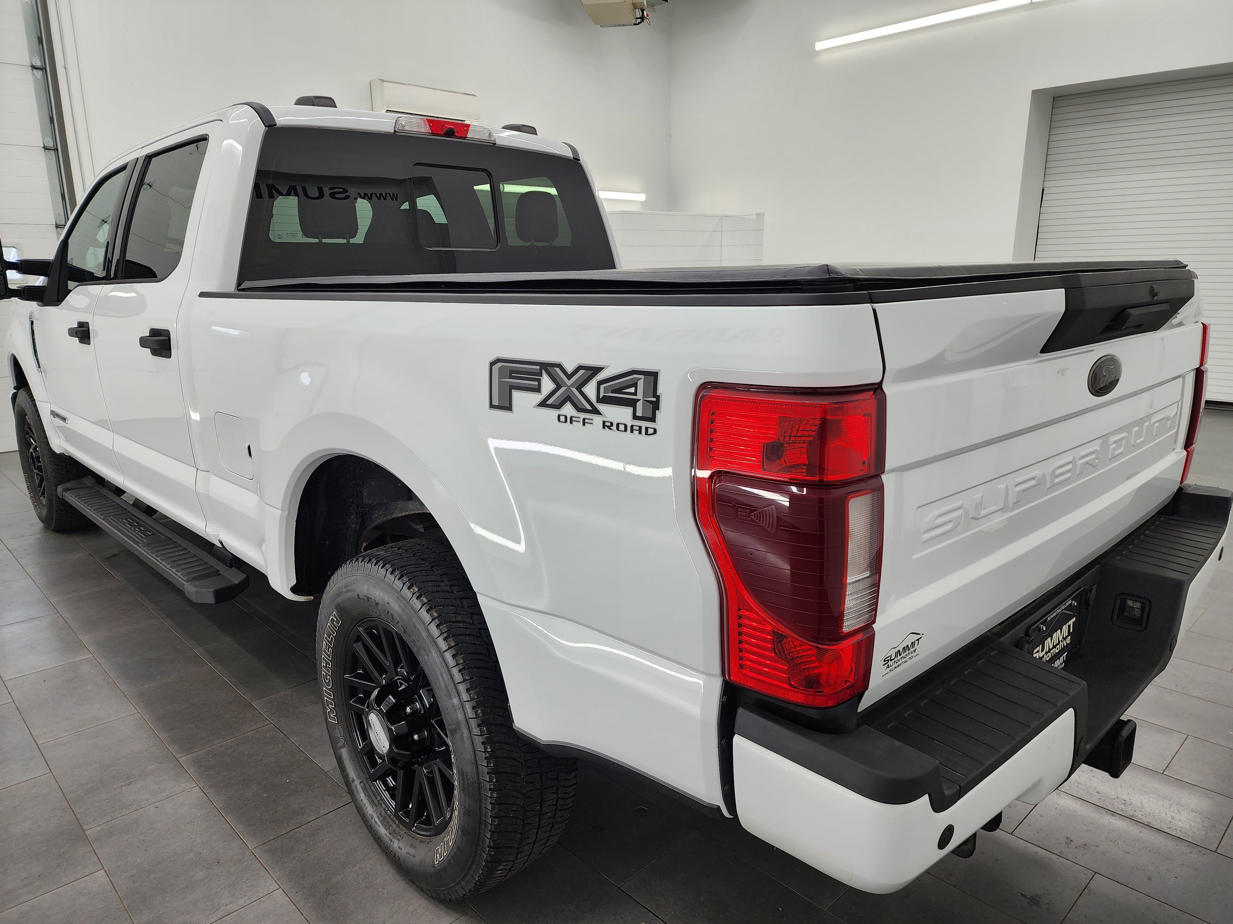 Used 2022 Ford F250 XLT w/ Black Appearance Package AWD/4WD image 6