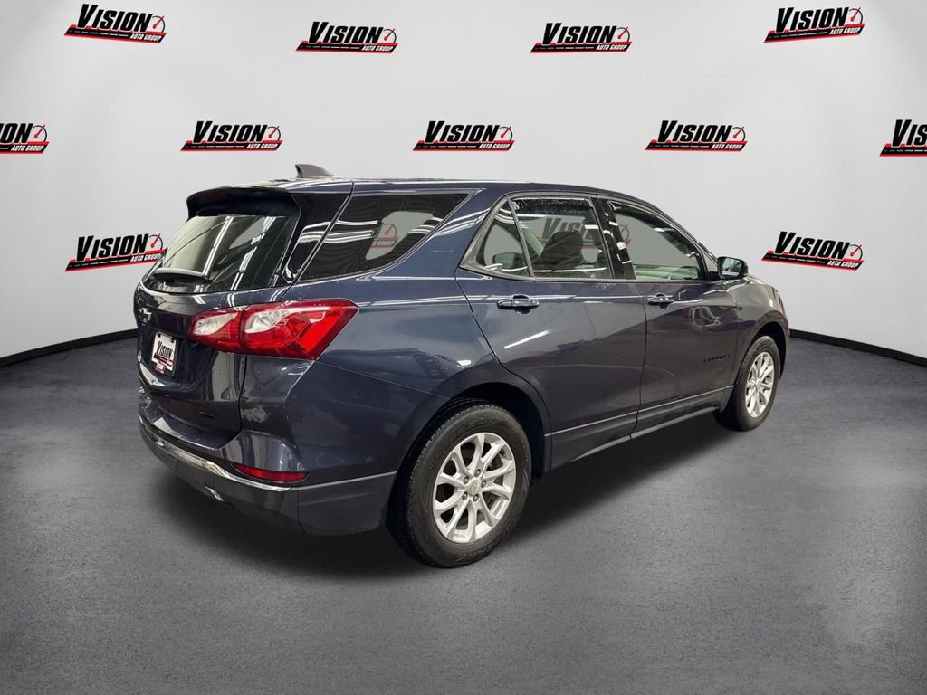 Used 2018 Chevrolet Equinox LS w/ LPO, Blackout Package image 4