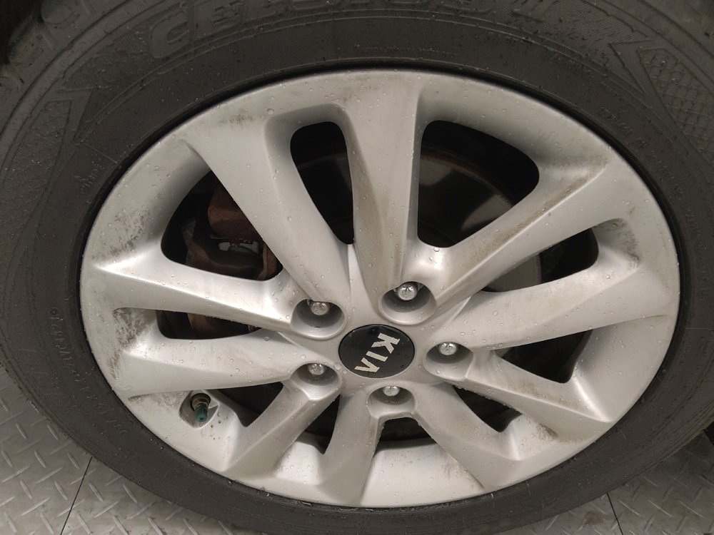 Used 2017 Kia Forte S image 31