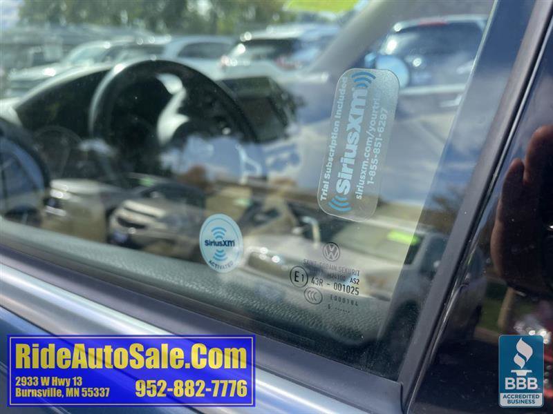 Used 2017 Volkswagen Tiguan SEL AWD/4WD image 37