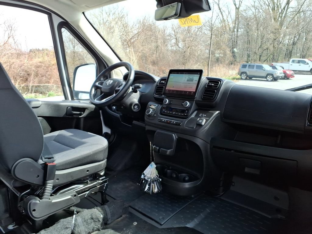 Used 2024 RAM ProMaster 3500 w/ Delivery Van Package FWD image 12