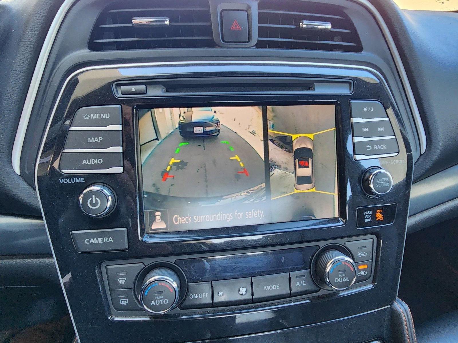 Used 2023 Nissan Maxima SR w/ Sport Mat Group image 14