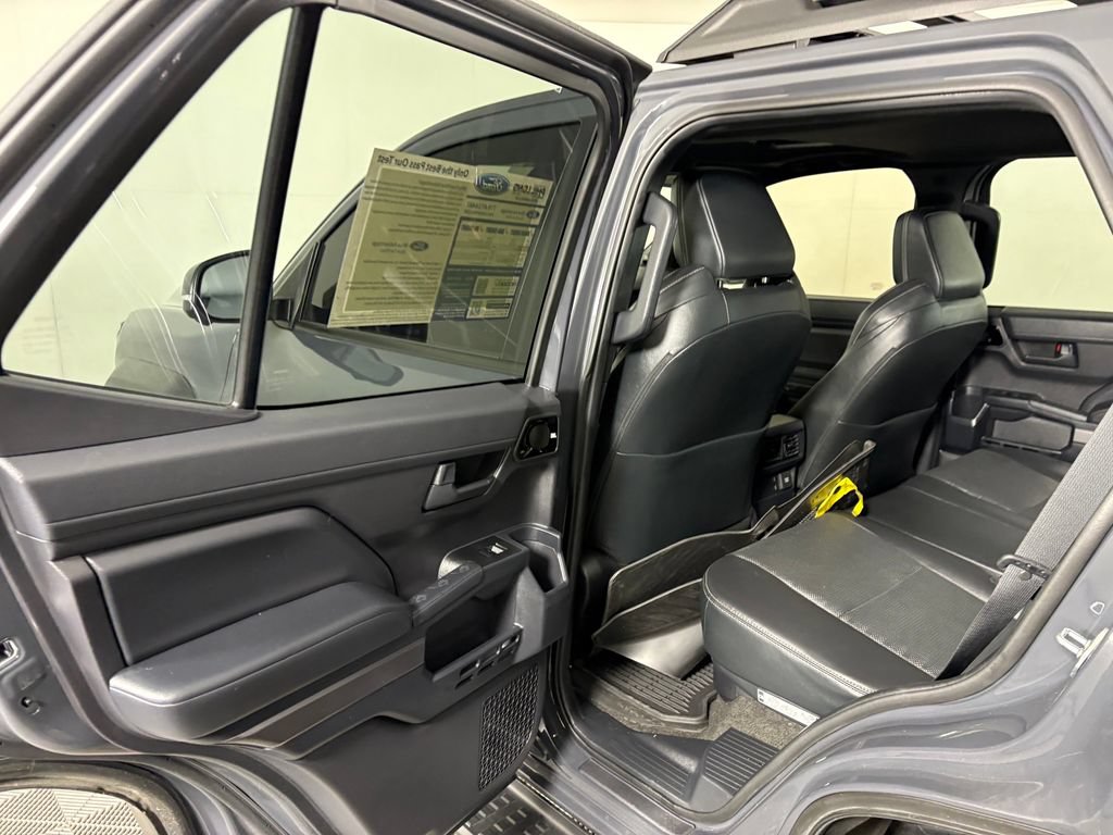Used 2025 Toyota 4Runner TRD Off-Road Premium w/ Tow Technology Package AWD/4WD image 28