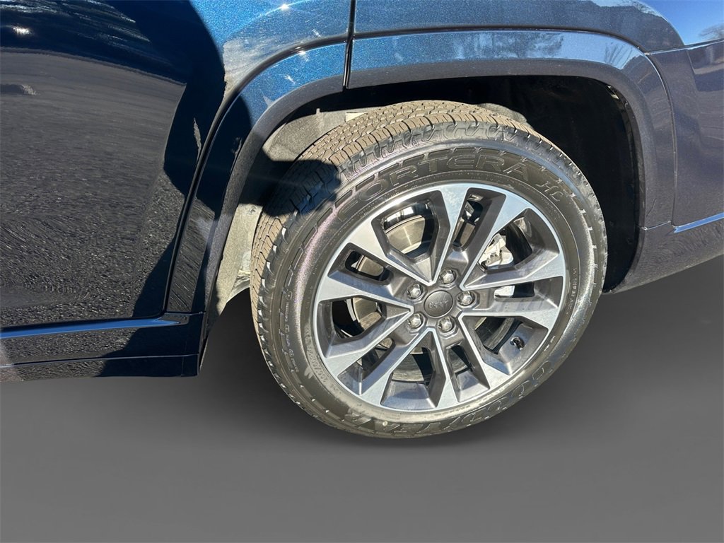 Used 2025 Jeep Grand Cherokee L Overland w/ Advanced Protech Group III image 8