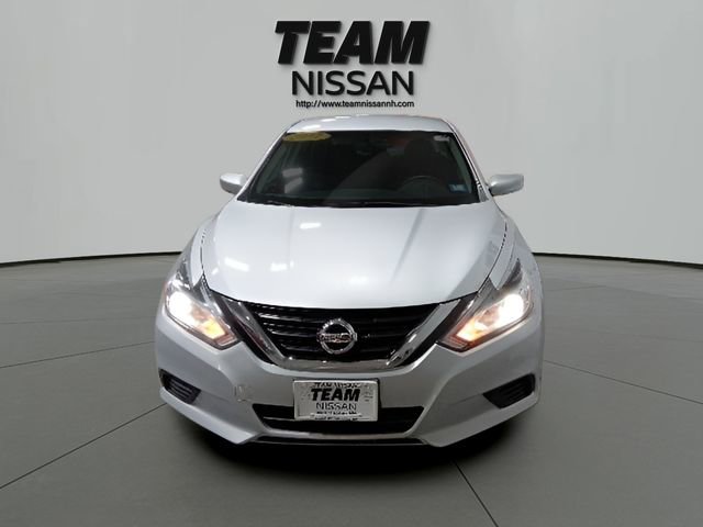 Used 2017 Nissan Altima 2.5 S w/ Power Driver Seat Package FWD image 2