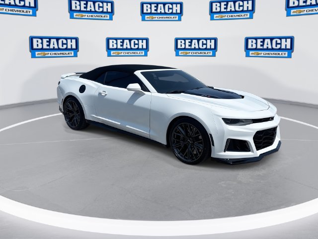 Used 2022 Chevrolet Camaro ZL1 RWD image 2